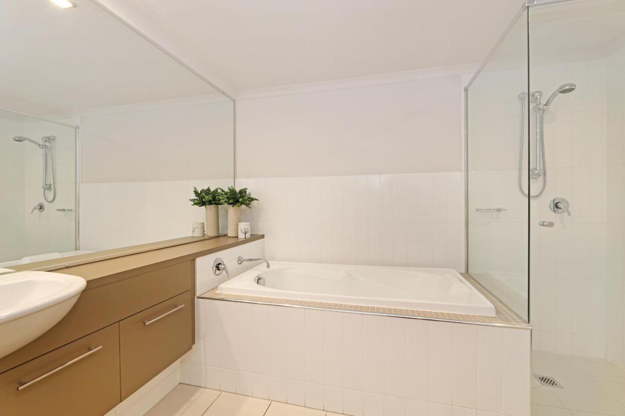 On The Bay Apartments Bongaree Ngoại thất bức ảnh