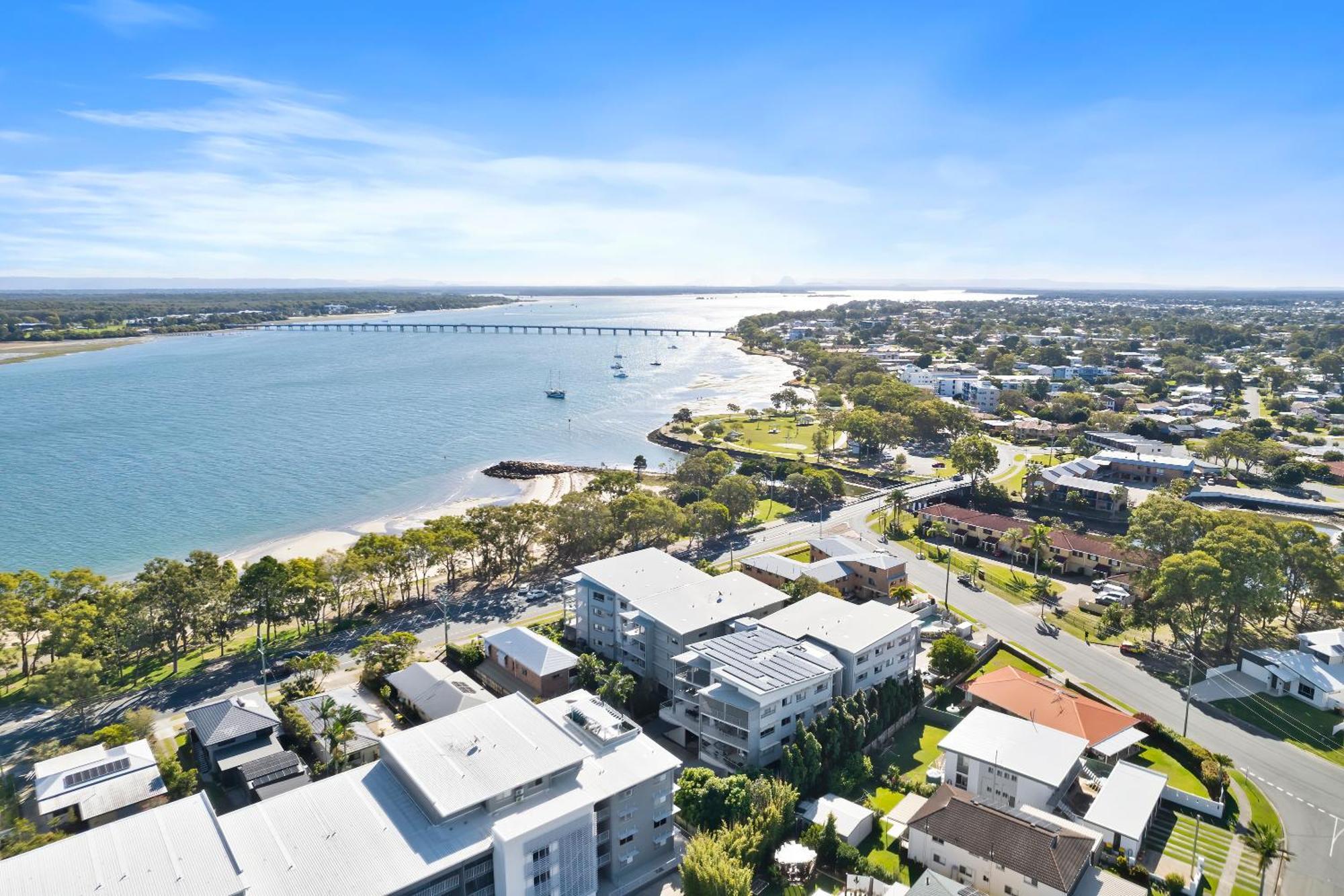 On The Bay Apartments Bongaree Ngoại thất bức ảnh