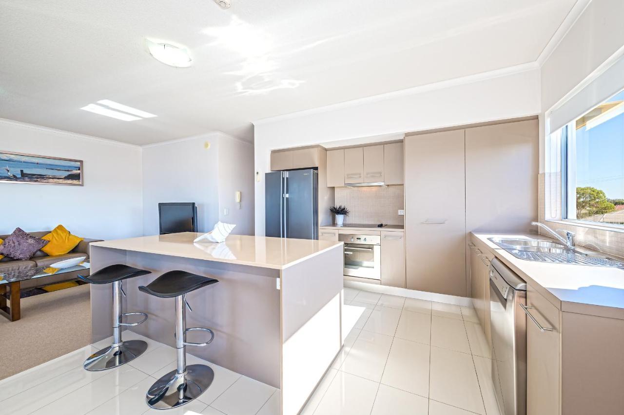 On The Bay Apartments Bongaree Ngoại thất bức ảnh