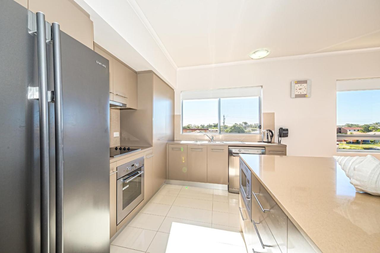 On The Bay Apartments Bongaree Ngoại thất bức ảnh